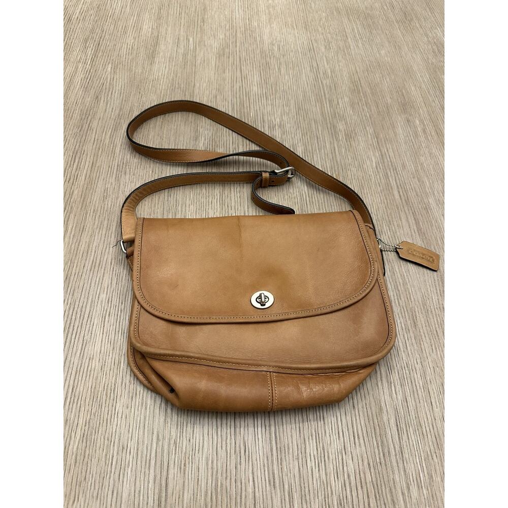 VTG Coach 9790 City Bag Crossbody British Tan Leather Shoulder Bag Turn Lock